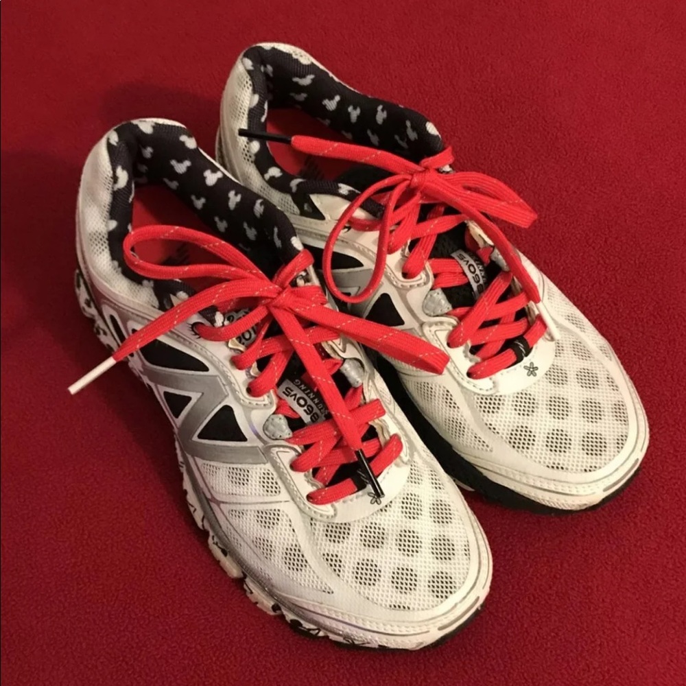 NEW BALANCE Run Disney Minnie Mouse 2015